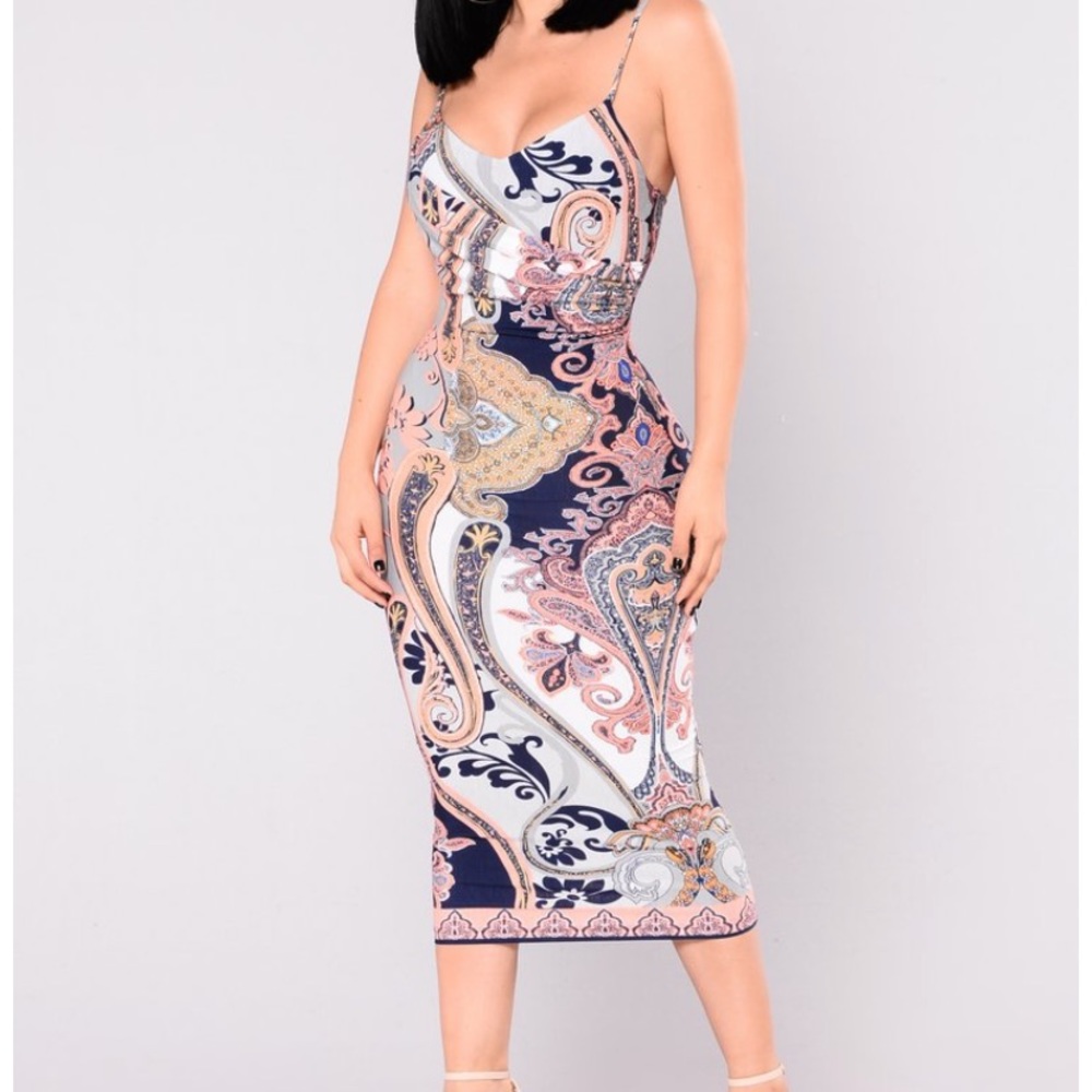 FASHION NOVA Bettina Paisley Midi Dress